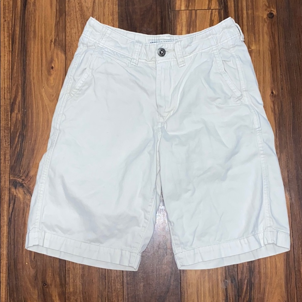 American Eagle Longboard Khaki Shorts Sz. 28
